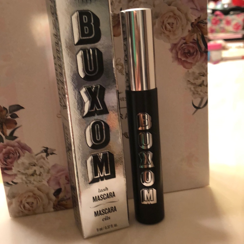 Buxom lash mascara